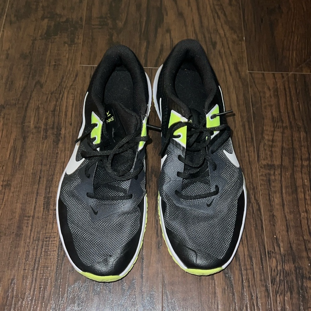 Nike Tennis Shoes
